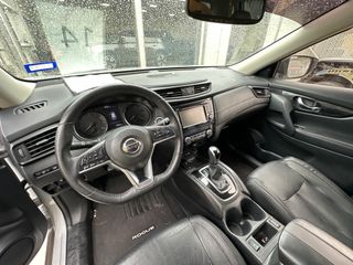 2019 Nissan Rogue SL - Interior Full Dashboard Image